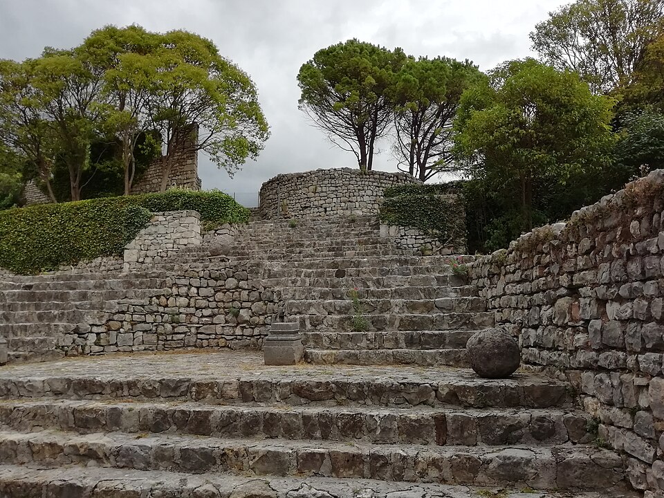 Castrum di Serravalle