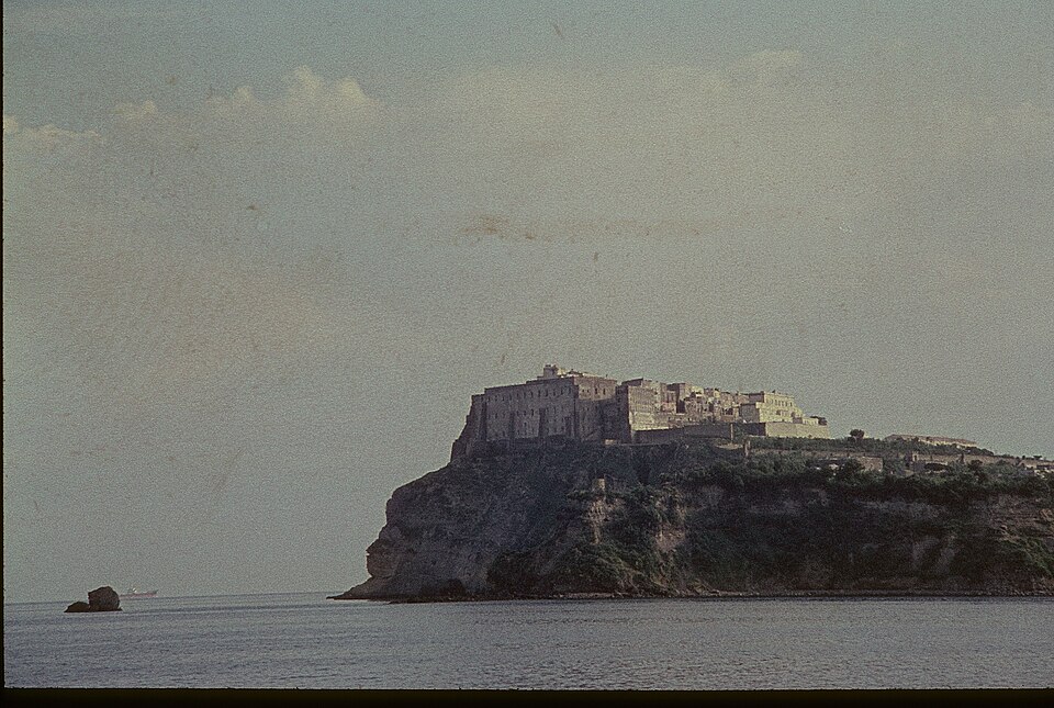 Castello D'Avalos