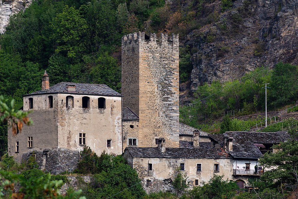 Castello di Avise