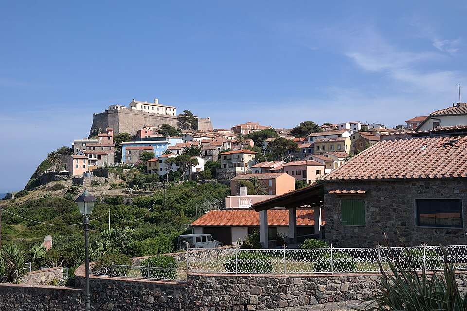 Castello di Capraia