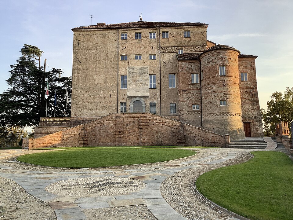 Castello di Carrù