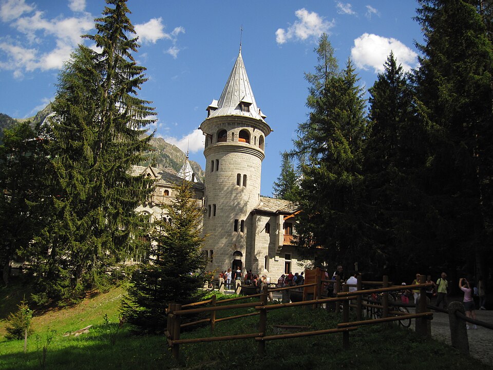 Castel Savoia / Château Savoie