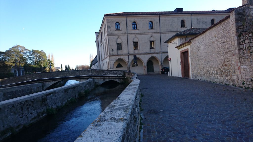 Palazzo Cavalcanti - Casoni