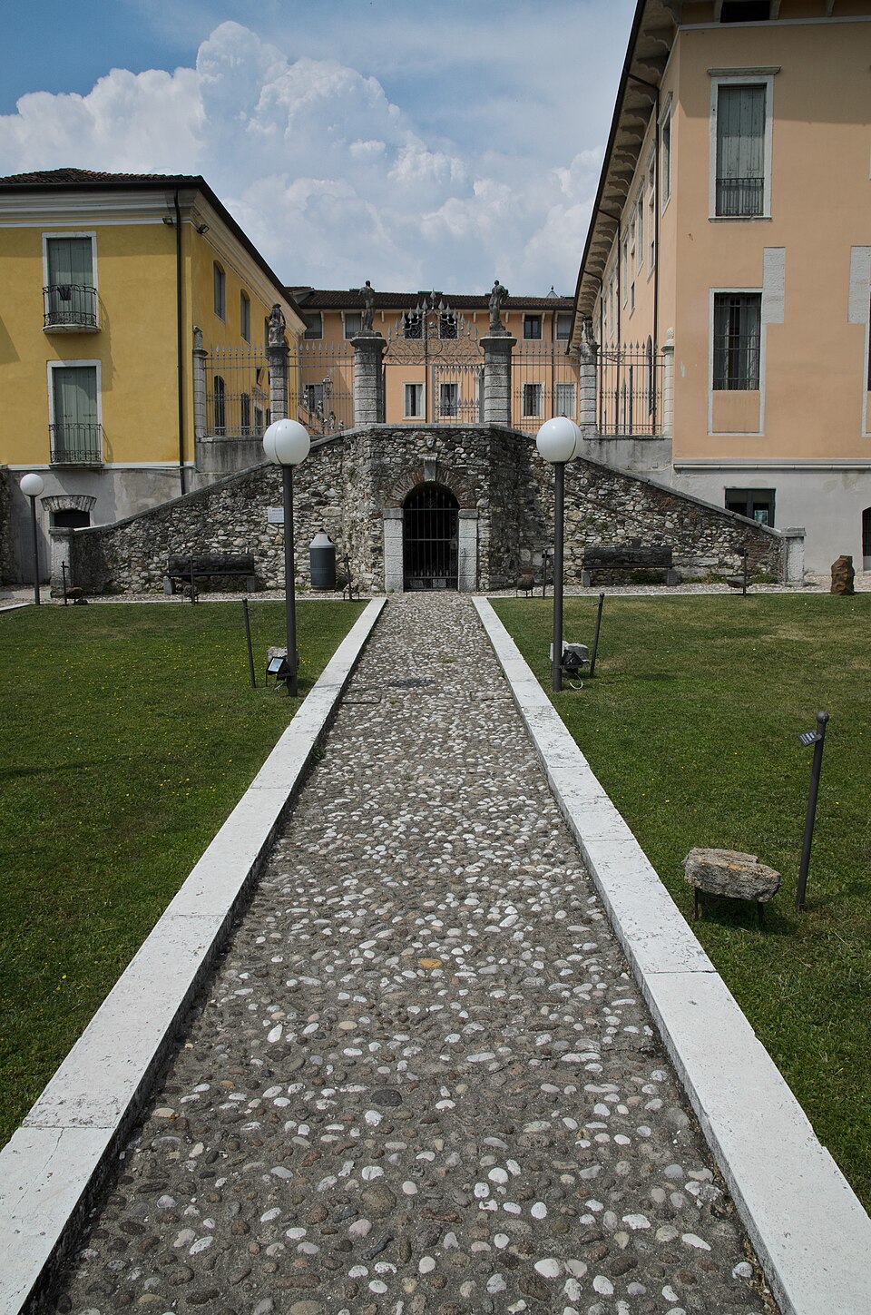 Palazzo Festari