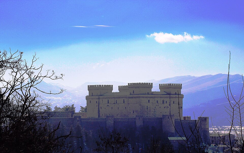 Castello Piccolomini