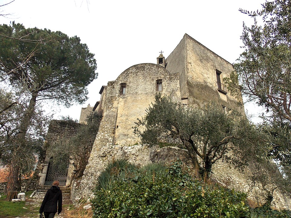 Castello Pignatelli di Montecalvo