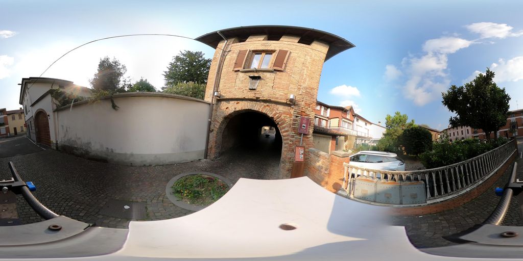 Torre sopra la porta meridionale del Castello
