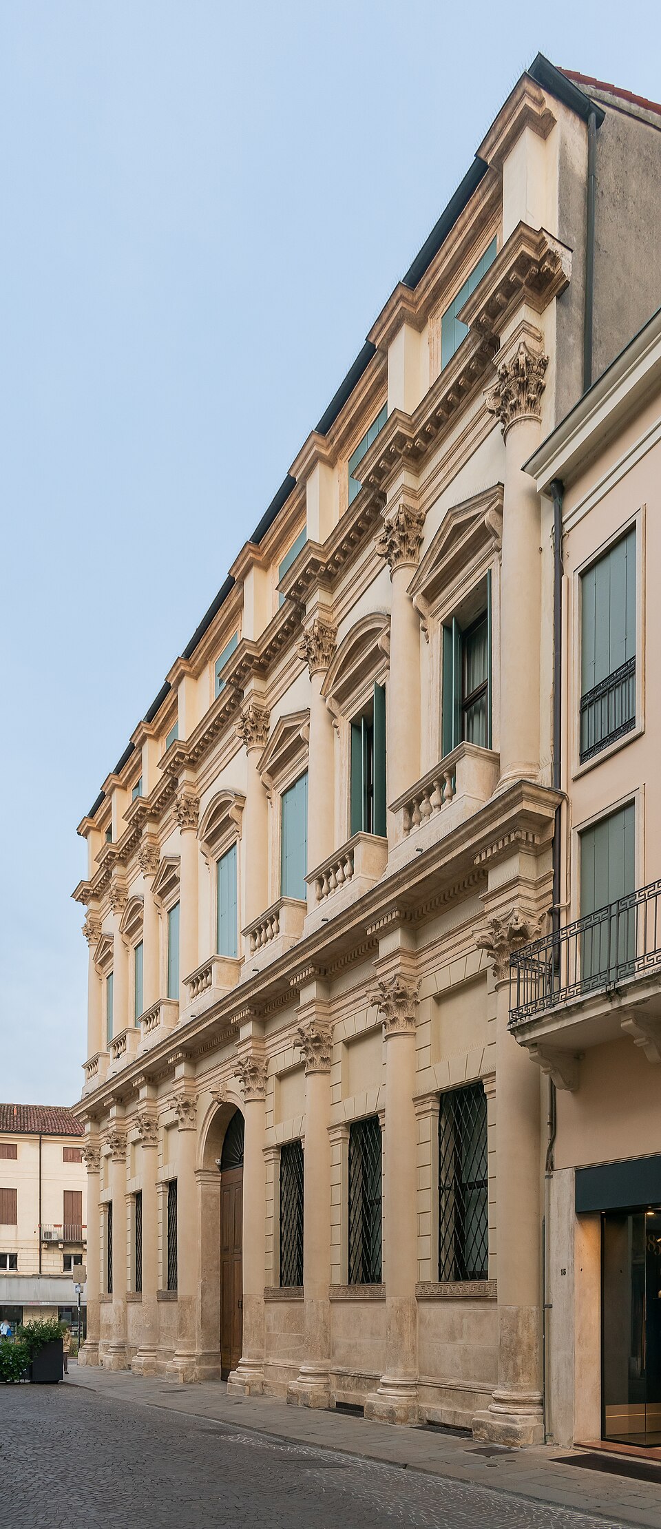Palazzo Thiene Bonin Longare