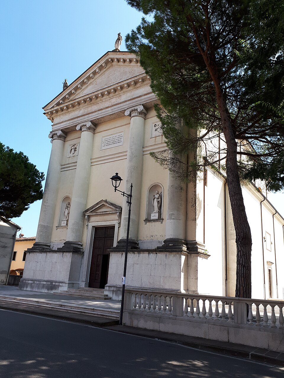 chiesa dei Santi Leonzio e Carpoforo