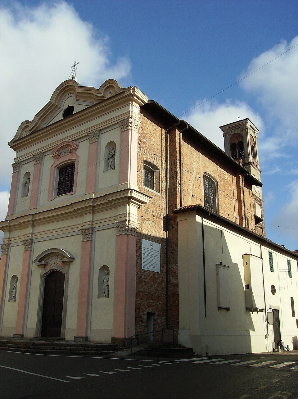chiesa vecchia dei Santi Apostoli Pietro e Paolo