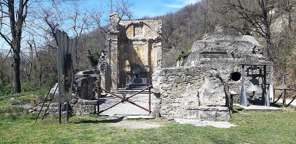 ruderi chiesa di Casaglia