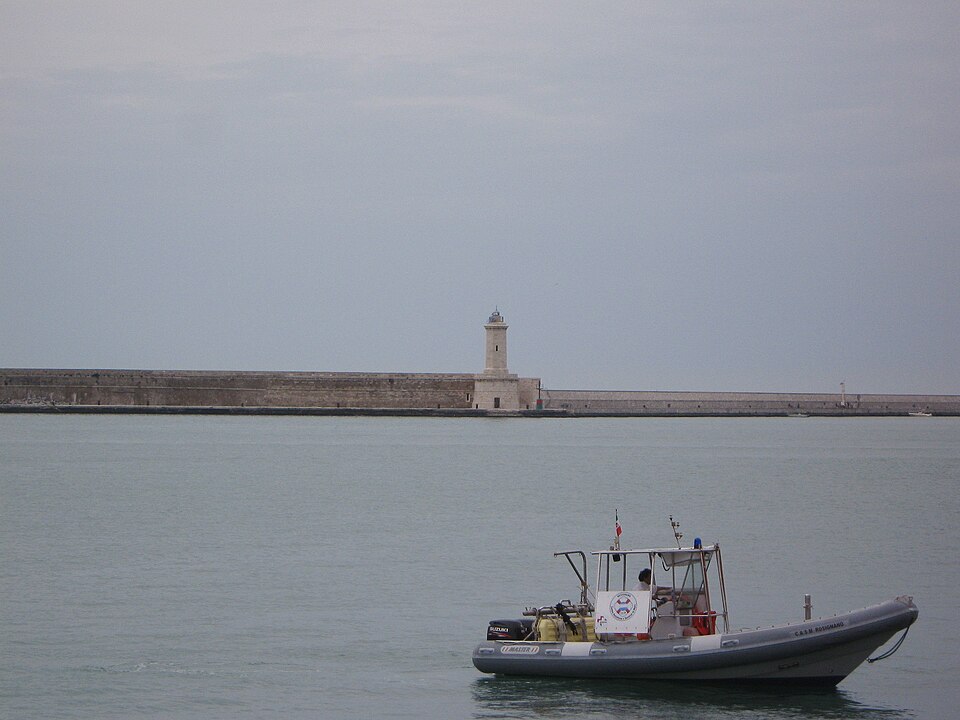 Faro della Diga Curvilinea