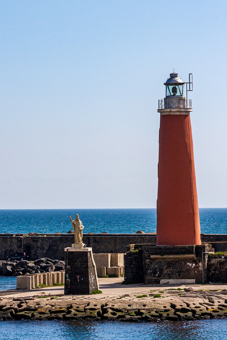 Faro di Molo San Vincenzo