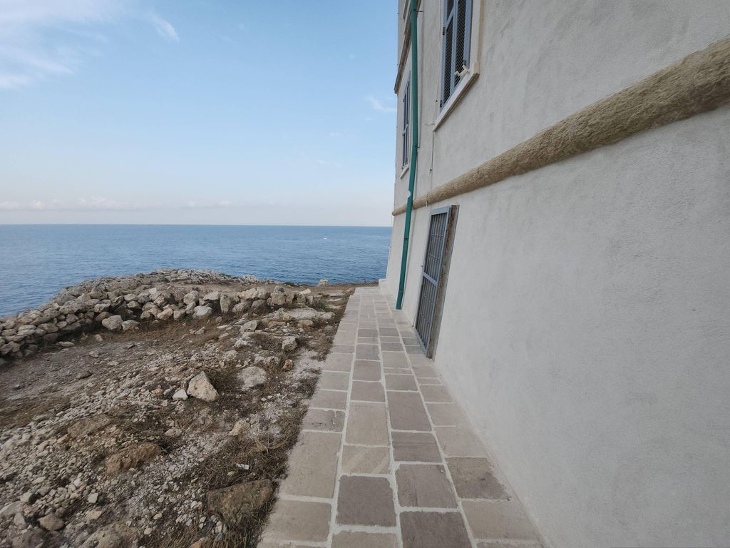 Faro di punta Palascìa