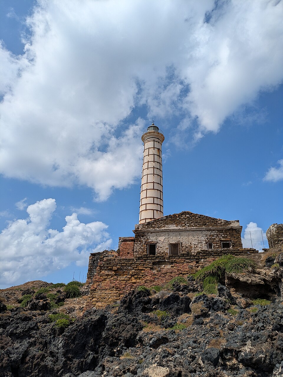 Faro di Punta Cavazzi