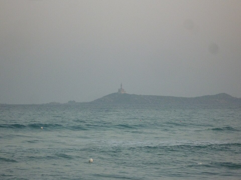 Faru de s'ìsula de is càvurus/Faro dell'Isola dei Cavoli