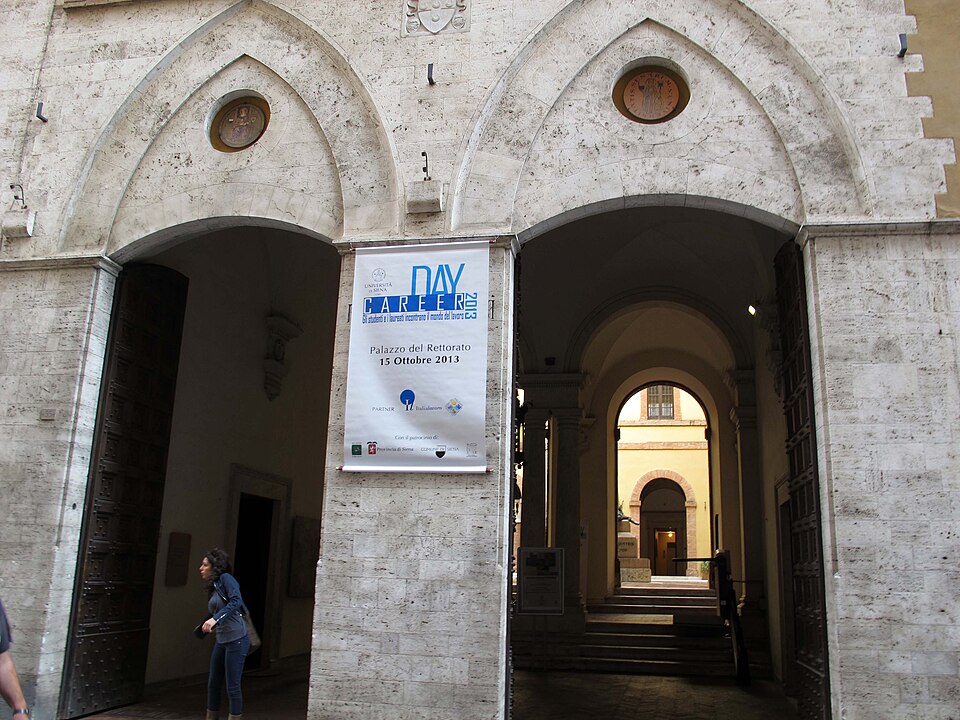 Archivio e percorso storico dell'università di Siena