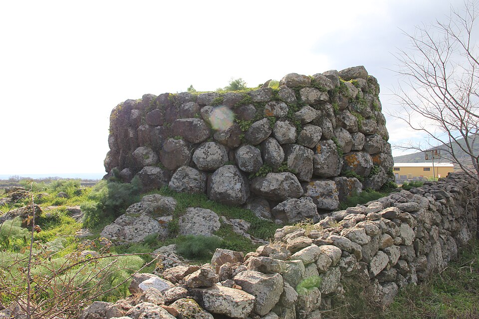 Nuraghe Orosai
