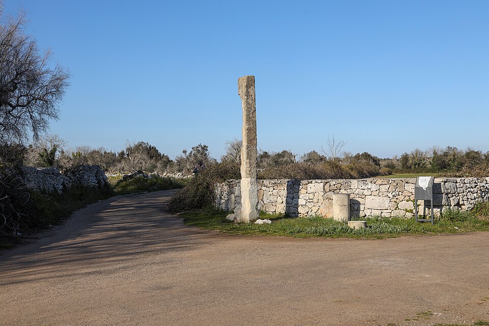 Menhir Polisano