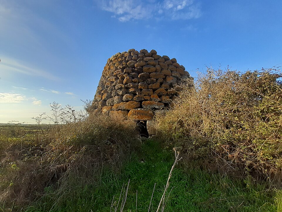 Nuraghe Columbos