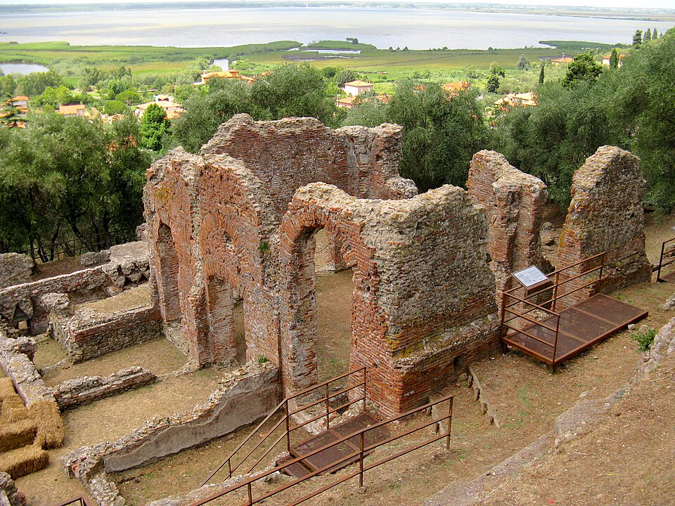 Massaciuccoli Romana - Padiglione "Il Cantiere"