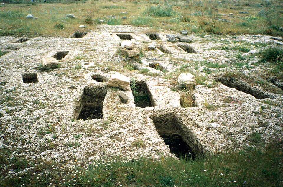 Necropoli Piano Maenza