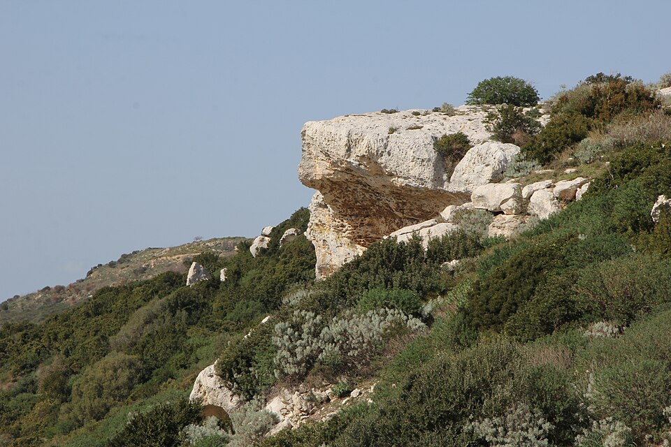 Riparo sottoroccia