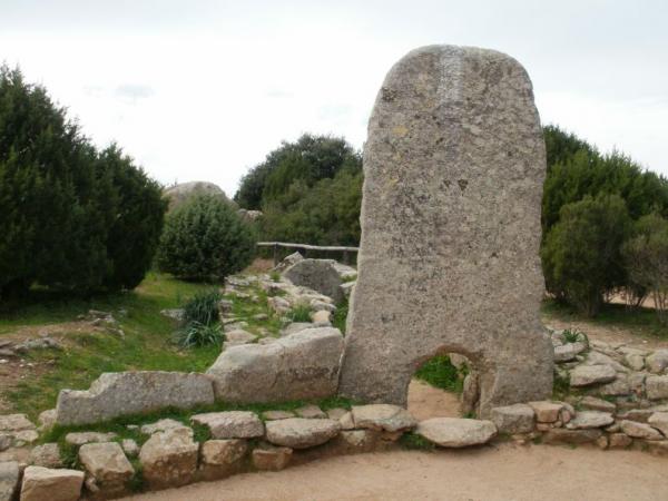 Tomba dei Giganti Li Mizzani