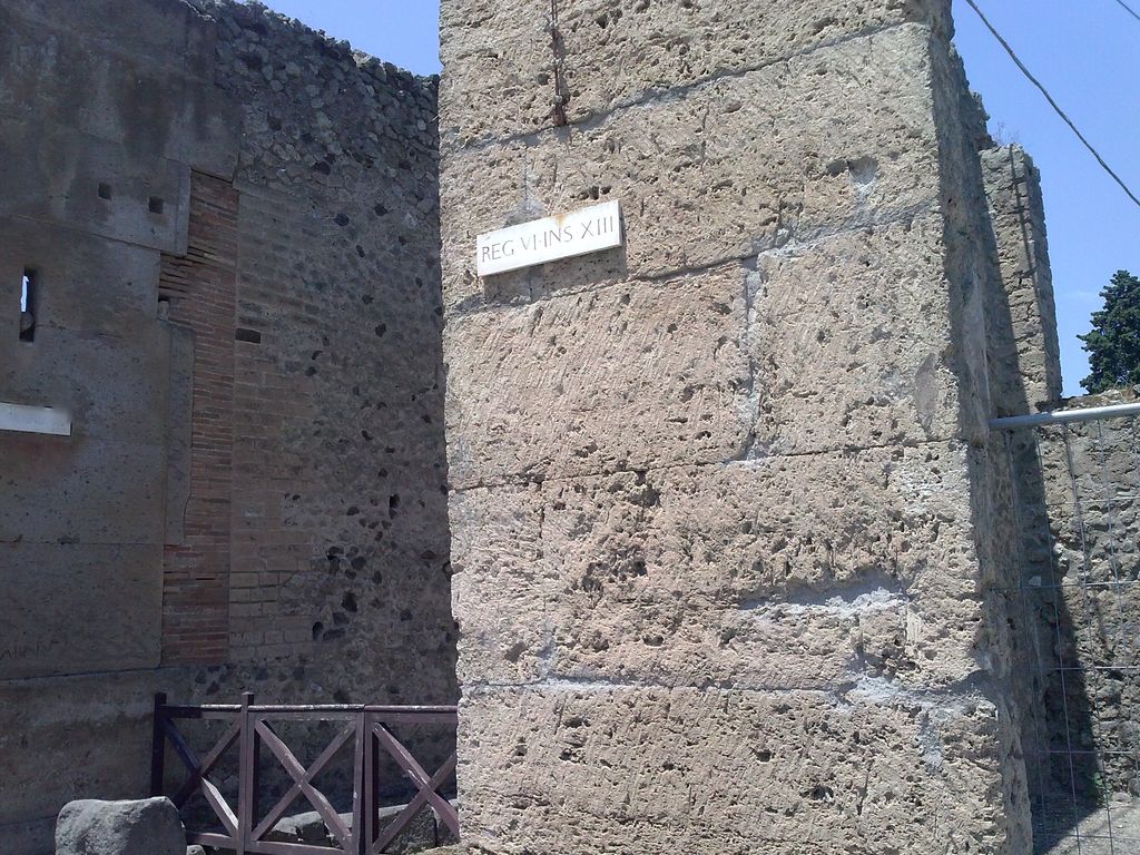 Casa del Gruppo dei Vasi di Vetro