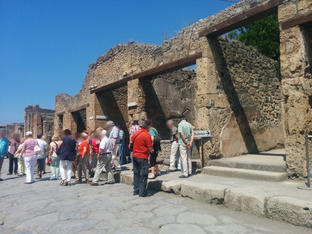 Casa del Larario di Achille