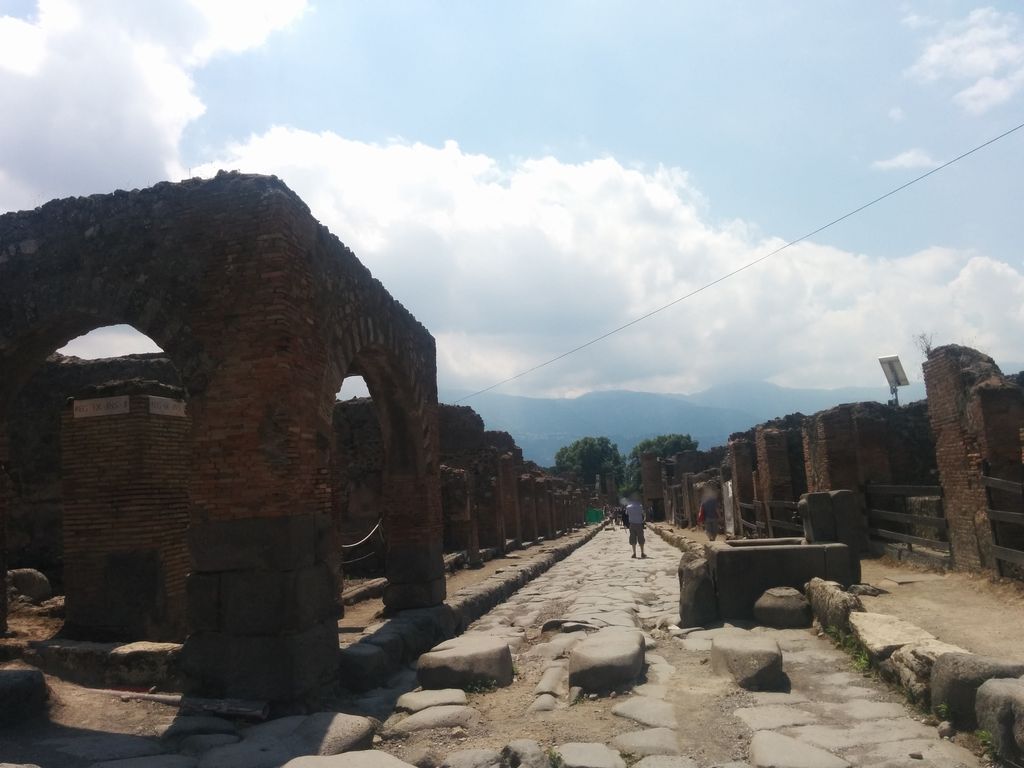 IX.3.13 Pompeii. Caupona and dwelling house of Fabius Celer.