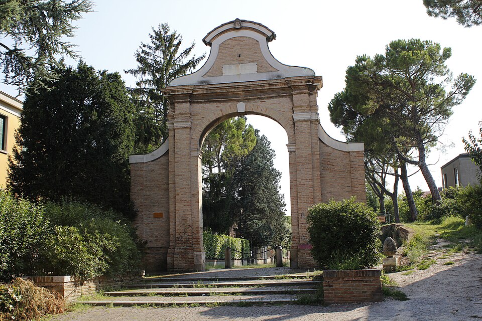 Rovine di Porta Aurea