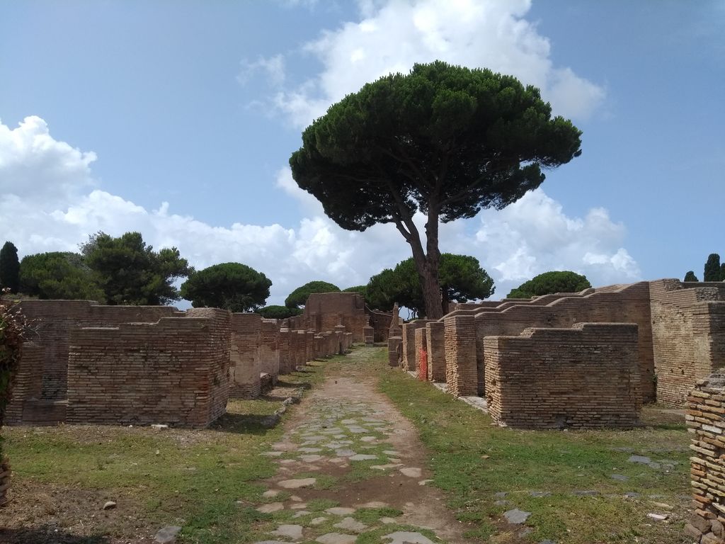 Caseggiato dei Lottatori (V,III,1)