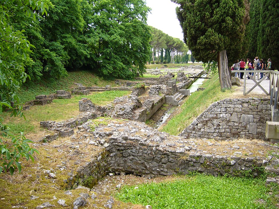 Resti Porto Romano