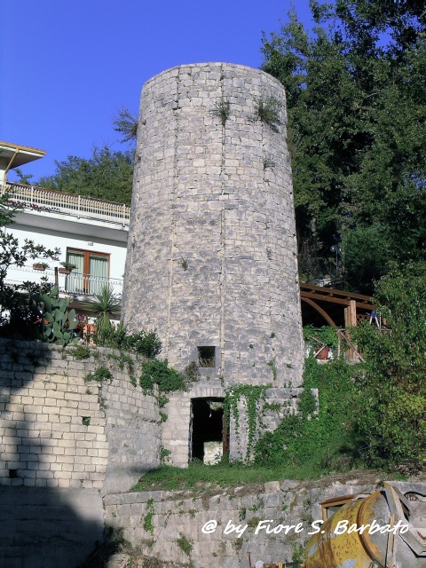 Torre della cinta muraria romana