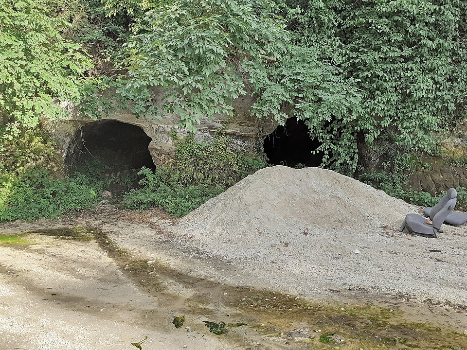 tombe rupestri