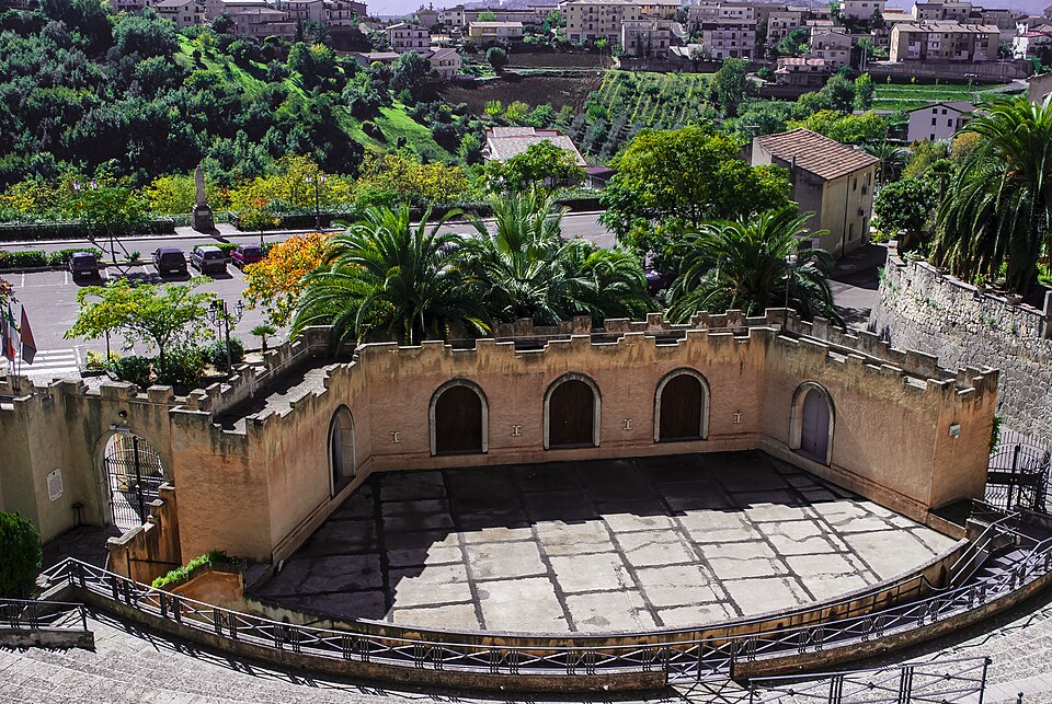 Teatro "Costantino Belluscio"