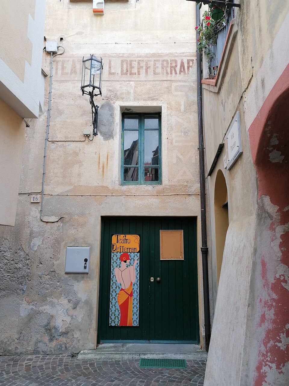 Teatro Luigi Defferrari